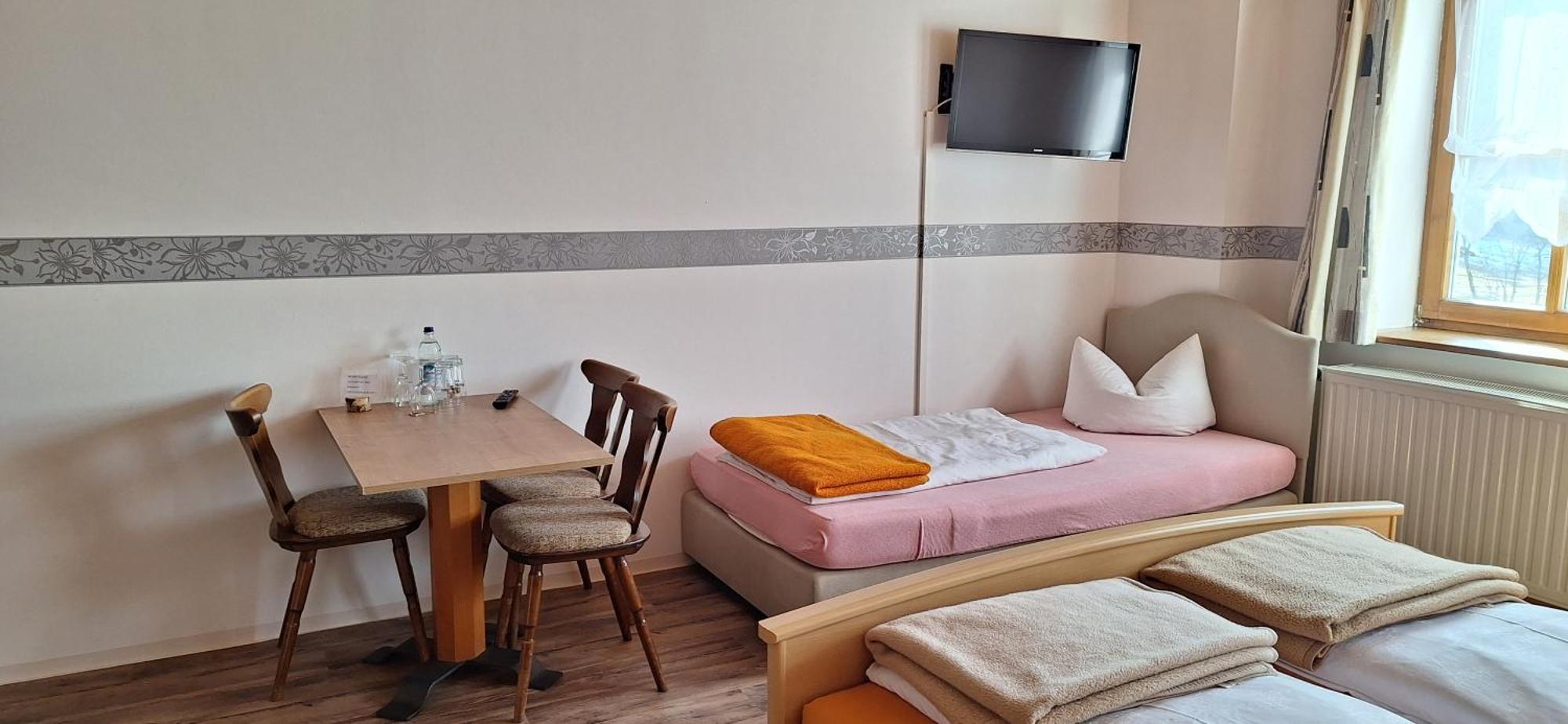 Waldgasthof - Hotel Schiederhof Wiesenfelden Rum bild